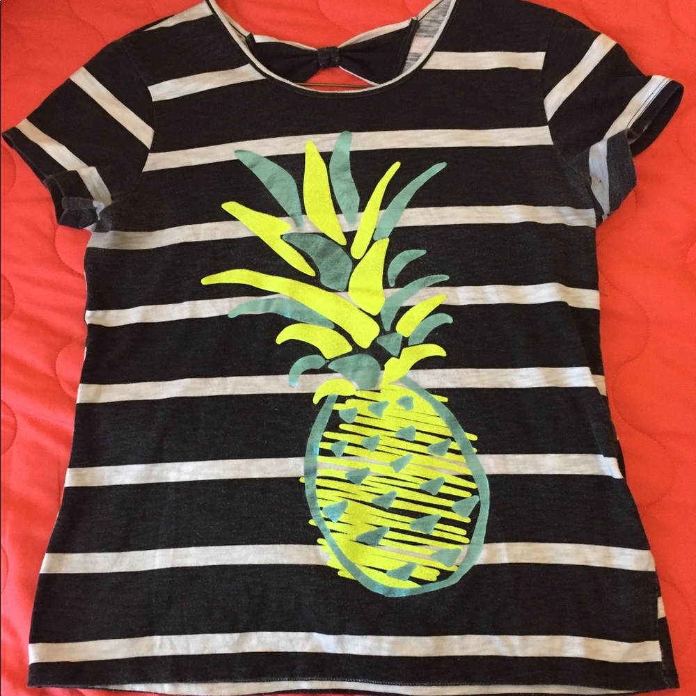 🌼Girl’s pineapple shirt🌼
